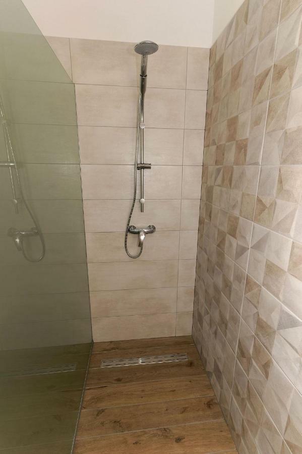 Villa Nerium Малинска Екстериор снимка
