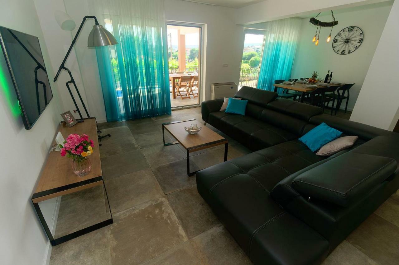 Villa Nerium Малинска Екстериор снимка